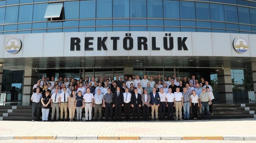 Trakya &Uuml;niversitesi&rsquo;nde geleneksel bayramlaşma t&ouml;reni