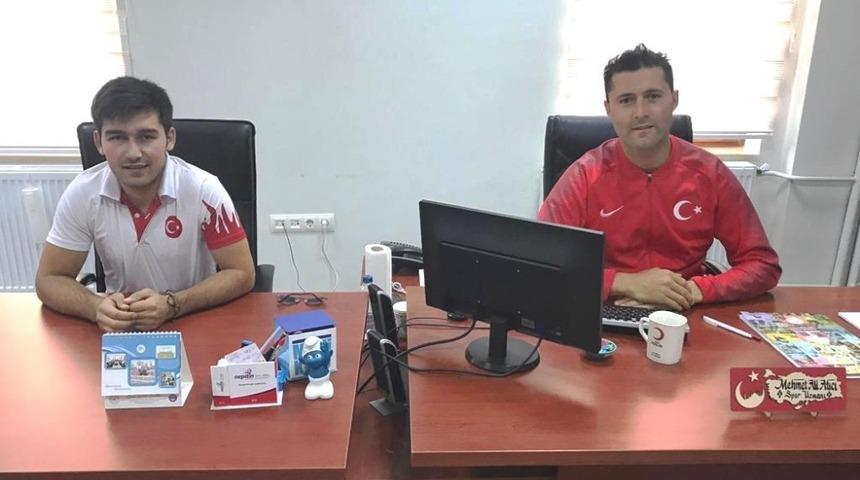 Gen&ccedil;lik Spor İl&ccedil;e M&uuml;d&uuml;rl&uuml;ğ&uuml;&rsquo;ne Spor Uzmanı ve Badminton Antren&ouml;r&uuml;