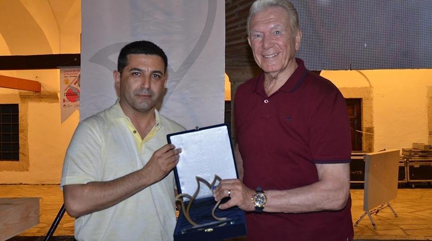 Kuşadası&rsquo;nda Uğur D&uuml;ndar belgeselinin galası yapıldı