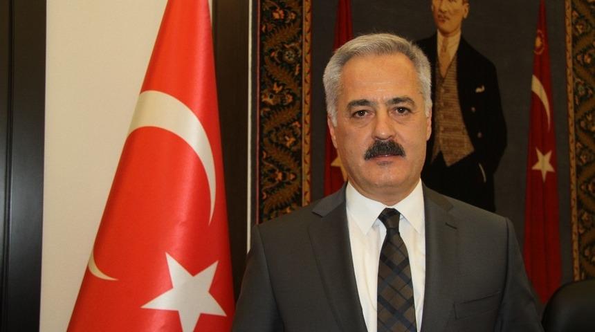 Isparta Valisi Seymenoğlu ve Belediye Başkanı Başdeğirmen&rsquo;den Kurban Bayramı mesajları