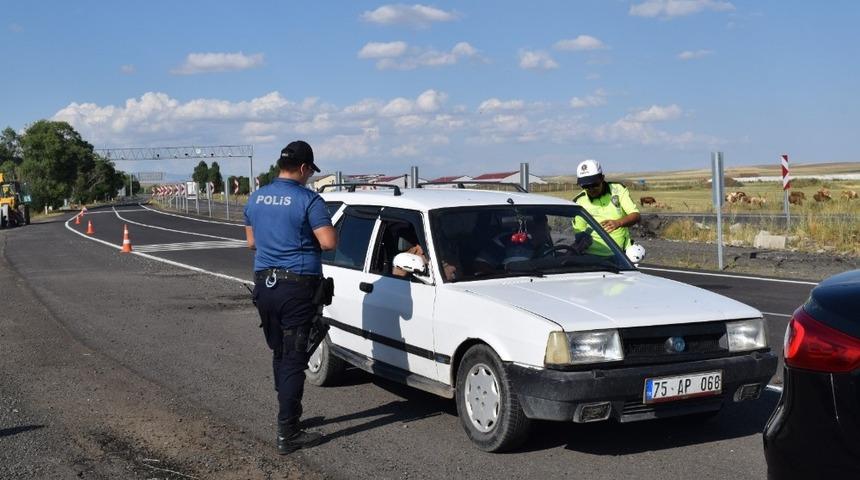Kars&rsquo;ta &ldquo;T&uuml;rkiye Huzur ve Trafik Uygulaması&rdquo; yapıldı