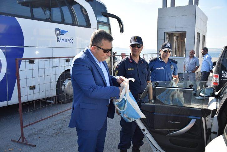 Kilometrelerce kuyruk var trafik ekipleri rahatlatmaya çalışıyor G2