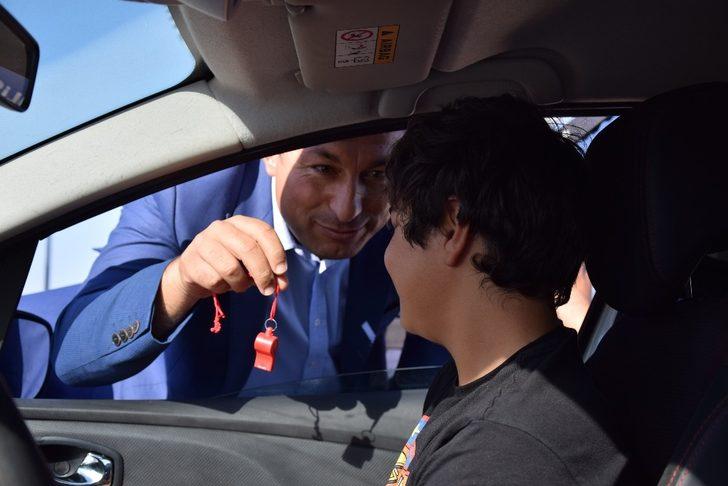 Kilometrelerce kuyruk var trafik ekipleri rahatlatmaya çalışıyor G4