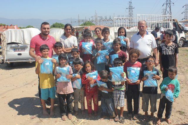 Turgutlu Belediyesi bayram öncesi 600 çocuğun yüzünü güldürdü