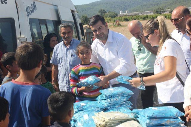 Turgutlu Belediyesi bayram öncesi 600 çocuğun yüzünü güldürdü