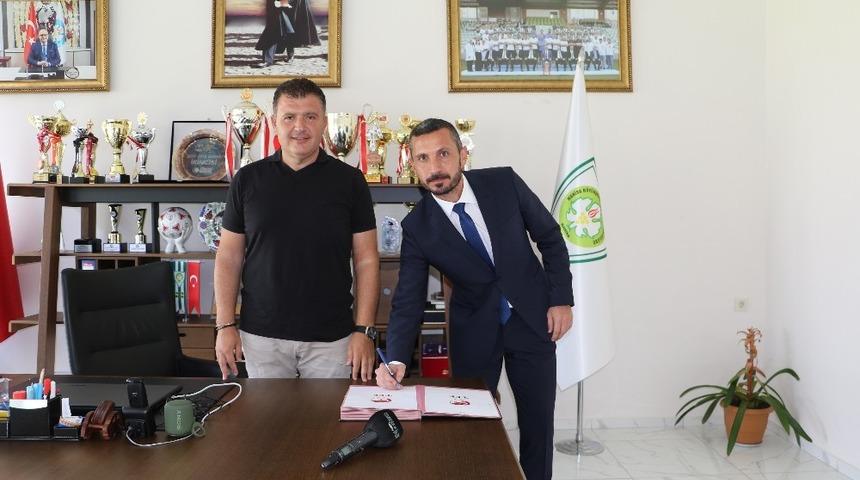 Manisa FK&rsquo;da İlker P&uuml;ren d&ouml;nemi sona erdi