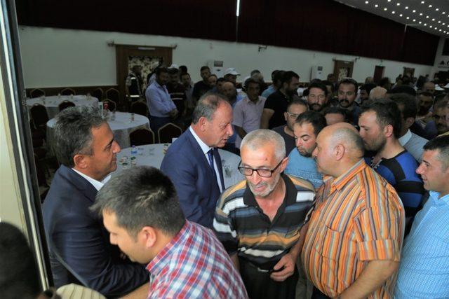 Başkan Oprukçu belediye personelinin bayramını kutladı