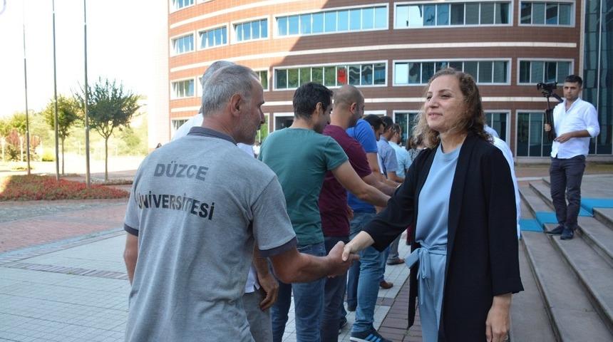 D&uuml;zce &Uuml;niversitesi personeli bayramlaştı