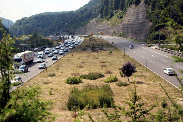 Bolu'da bayram tatili trafiği (3)