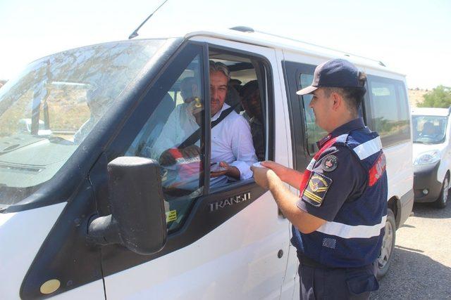 Yavuzeli’nde trafik denetlemesi