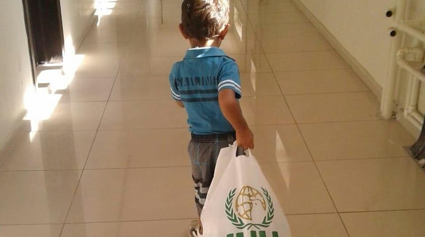 Van İHH&rsquo;dan &ccedil;ocuklara bayramlık s&uuml;rprizi