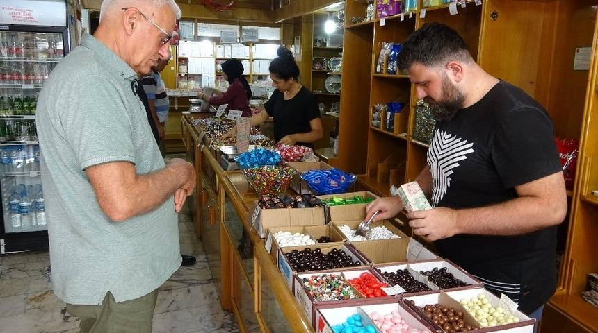 Şeker ve tatlı tezgahlarında bayram hareketliliği