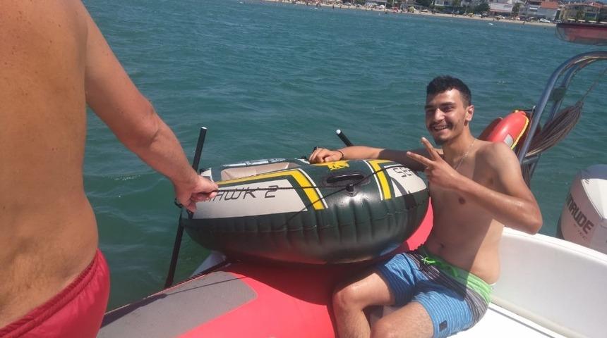 Burhaniye’de denizde sürüklenen vatandaşı itfaiye kurtardı