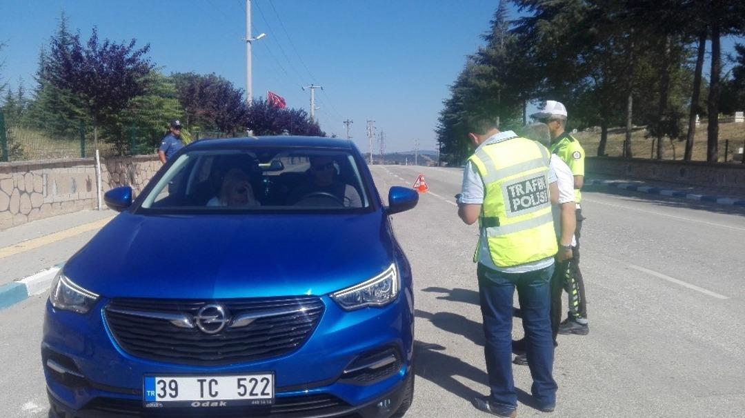 Pazaryeri İl&ccedil;e Emniyet M&uuml;d&uuml;rl&uuml;ğ&uuml;&rsquo;nden trafik denetimi