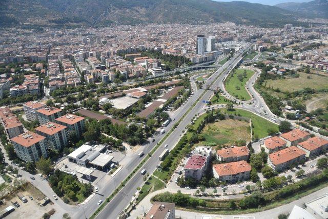 Manisa’da bayram trafiğine havadan denetim