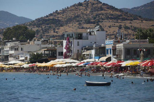 Bodrum'da tatilciler mandalinalı lokumla karşılandı