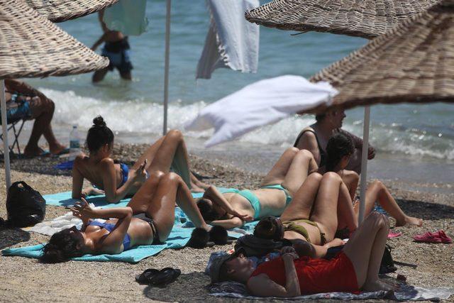 Bodrum'da tatilciler mandalinalı lokumla karşılandı