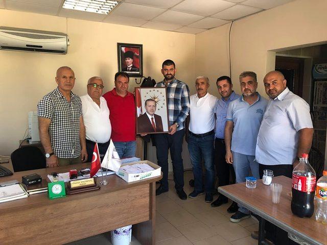 AK Parti Menemen&rsquo;den muhtarlara ziyaret 2