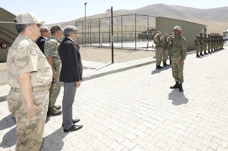 Vali Bilmez’den hudut kartallarına bayram morali G2