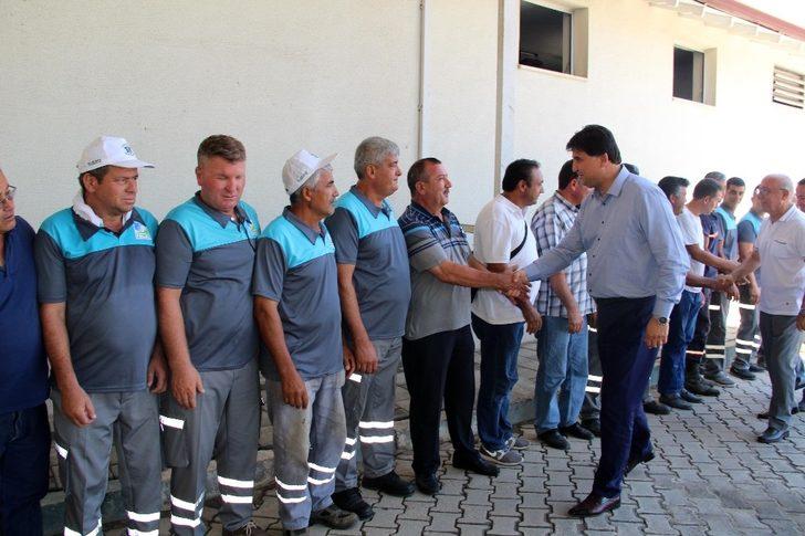 Başkan Karaca, personeliyle bayramlaştı. G3