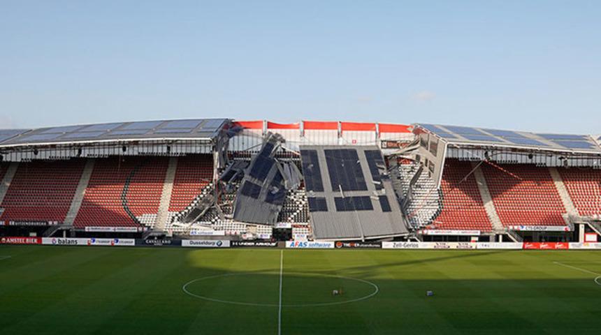 AZ Alkmaar'ın stadının çatısı çöktü