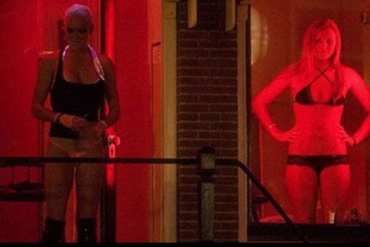 Amsterdam Red Lights genelevleri: Dünyanın dört bir yanından akın akın görmeye geliyorlar