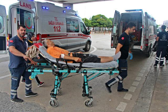 Samsun'da acemi kasaplar kendilerini yaraladı