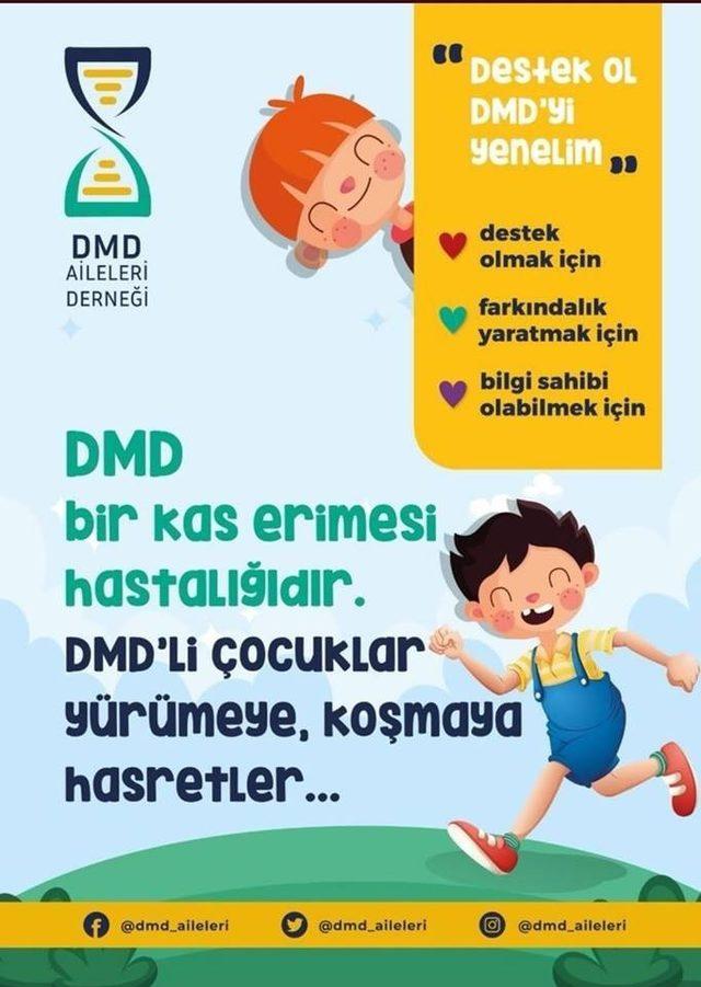 DMD hastalığına dikkat çekmek için deniz dibinde pankart açtılar