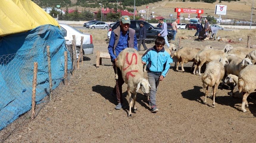 Yozgat&rsquo;ta kurban satışları birinci g&uuml;n de devam etti