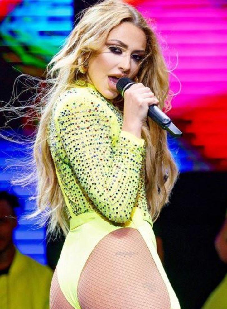 Hadise'nin Harbiye konserinde giydiği kostümler olay oldu! G5