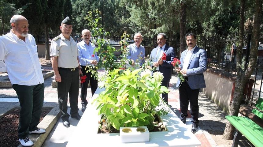 Başkan B&uuml;y&uuml;kg&ouml;z&rsquo;den şehitlik ziyareti