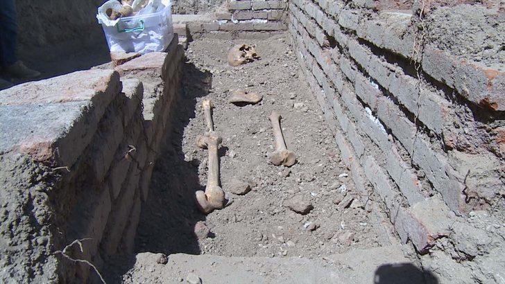 Erzurum’da heyecanlandıran gelişme! ‘Sultan Alaaddin’ yazılı sanduka bulundu G3