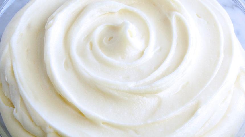 Enfes yaş pasta kreması tarifi! Evde pratik pasta kreması nasıl yapılır, malzemeleri neler? İşte püf noktası...