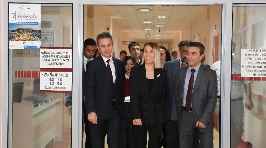 Vali Yardımcısı Büyüker’den hastalara bayram ziyareti