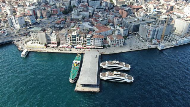 İstanbul'da meydanlar turistlere kaldı