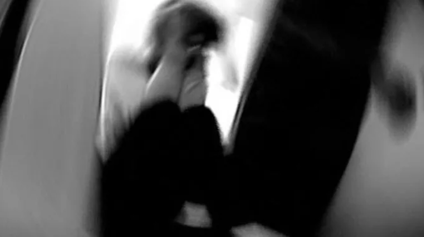 Adana'da b&uuml;y&uuml;k gerginlik! Kız &ccedil;ocuğuna taciz iddiası ortalığı karıştırdı