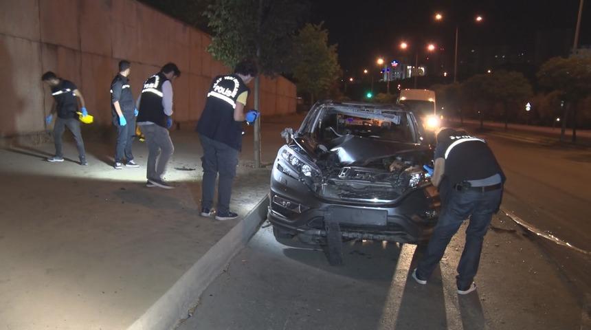 Arızalı aracından inen s&uuml;r&uuml;c&uuml; otomobil &ccedil;arpması sonucu &ouml;ld&uuml;