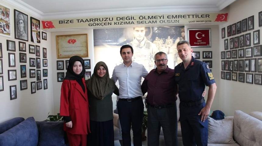 Günyüzü Kaymakamı Çelik’ten şehit ailelerine bayram ziyareti