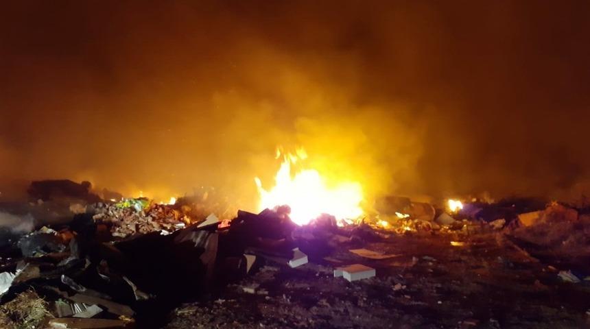 Subaşı&rsquo;da &ccedil;&ouml;pl&uuml;k alanında yangın