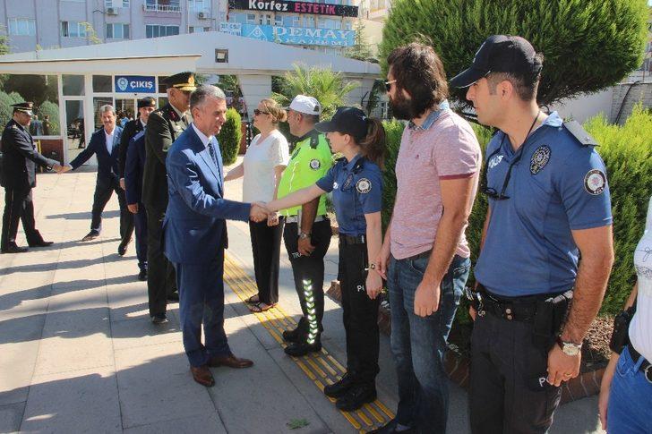 Edremit’te bayramlaşma yapıldı G4