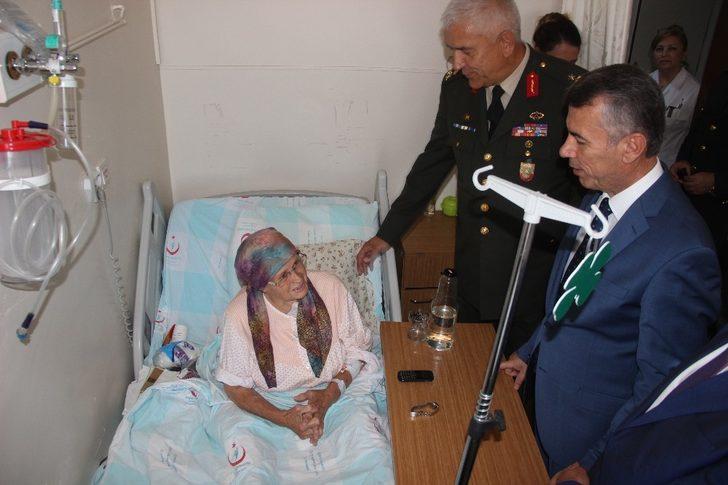 Edremit’te bayramlaşma yapıldı G5