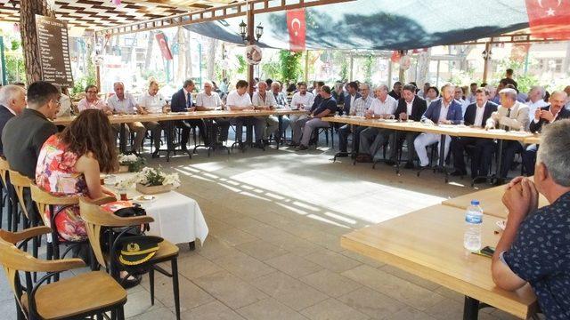 Burhaniye’de bayramlaşma töreni yapıldı