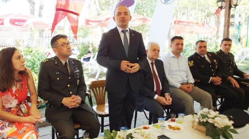 Burhaniye&rsquo;de bayramlaşma t&ouml;reni yapıldı