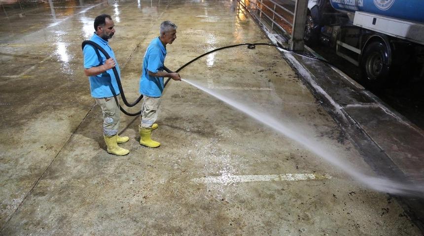 Haliliye Belediyesi&rsquo;nden kurban kesim sonrası yoğun temizlik