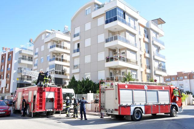 Ocakta unuttuğu yemek yandı, itfaiyeciyle karşılaşınca şaşırdı