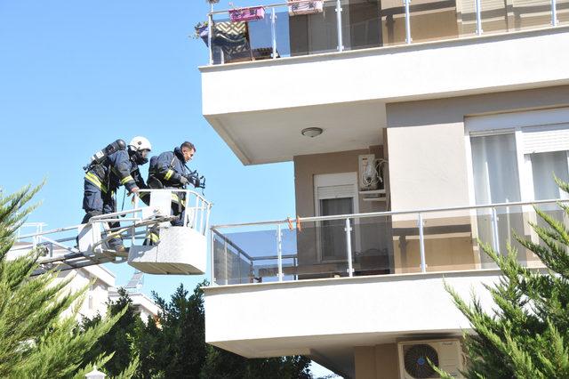 Ocakta unuttuğu yemek yandı, itfaiyeciyle karşılaşınca şaşırdı