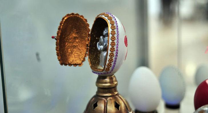 Yumurta kabuklarını işleyerek geçimini sağlıyor G4