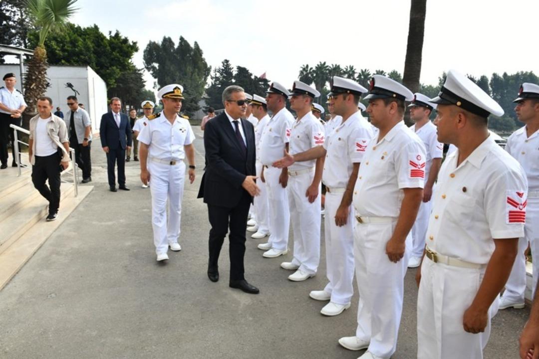 Vali Su, g&uuml;venlik g&uuml;&ccedil;leri ile bayramlaştı