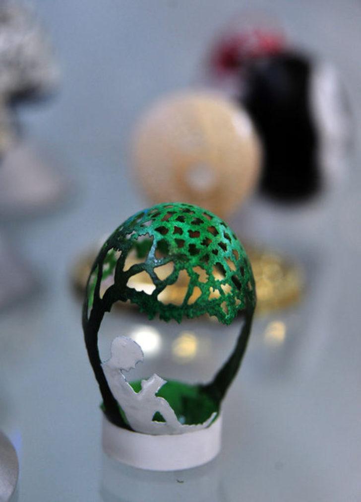 Yumurta kabuklarını işleyerek geçimini sağlıyor G5