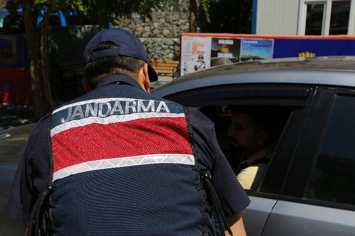 Jandarma ekiplerinden bayram trafik denetimi G4